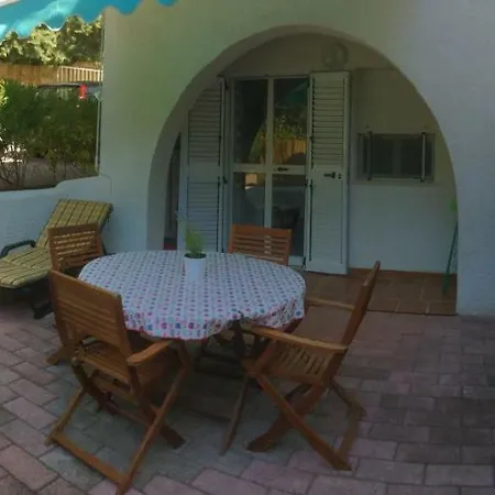 I Faraglioni Apartment *